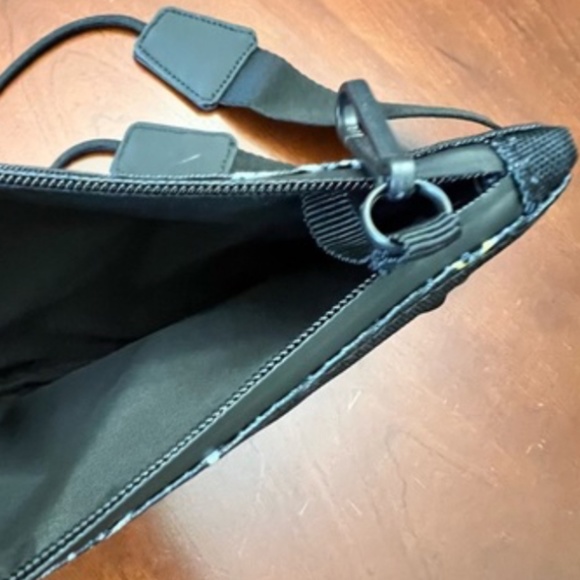 Brand New Adidas x Disney Mickey Crossbody Zipped Bag - Picture 9 of 10